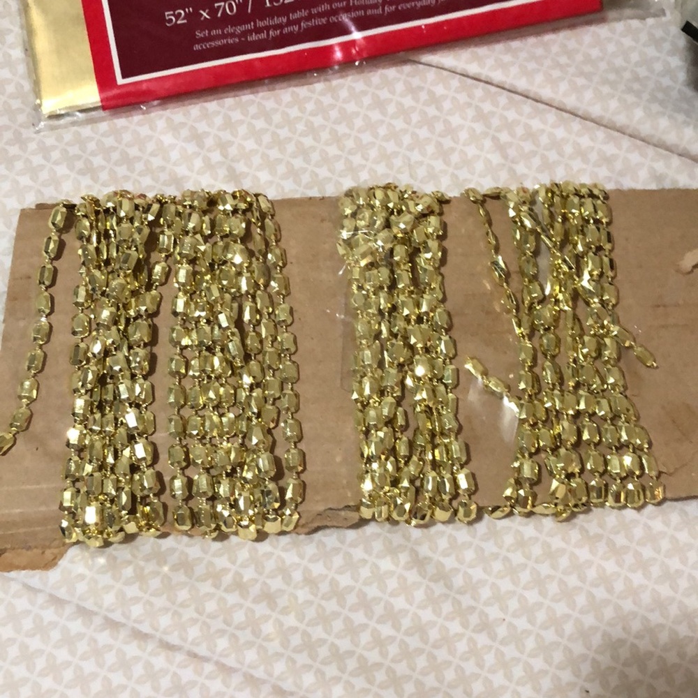 Gold table decorations - Picture 4 of 6
